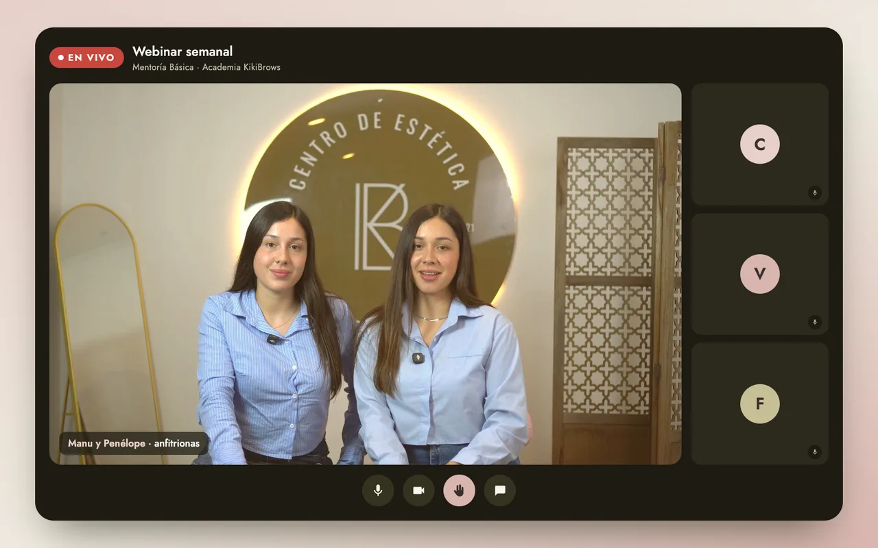 Manu y Penélope en el webinar semanal de la Mentoría Básica